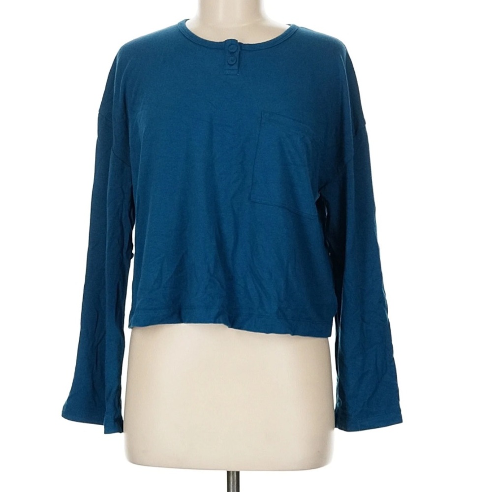 LUNYA Teal Blue Long Sleeve Cropped Pocket Tee Shirt Organic Cotton Tencel med
